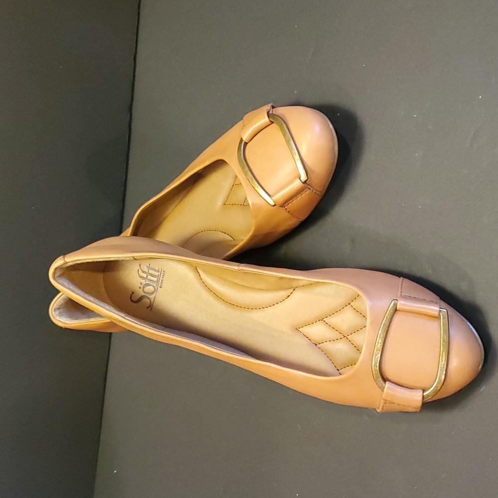 Sofft | Womens Size 8.5 M Tan Nude Slip-On Flats with Buckle